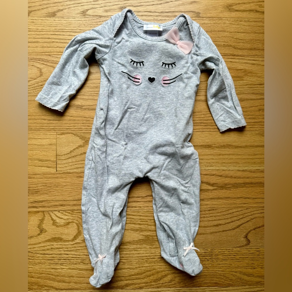 Bloomie’s Baby (Bloomingdale’s) footie 9 months